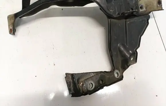 Headlight/headlamp mounting bracket