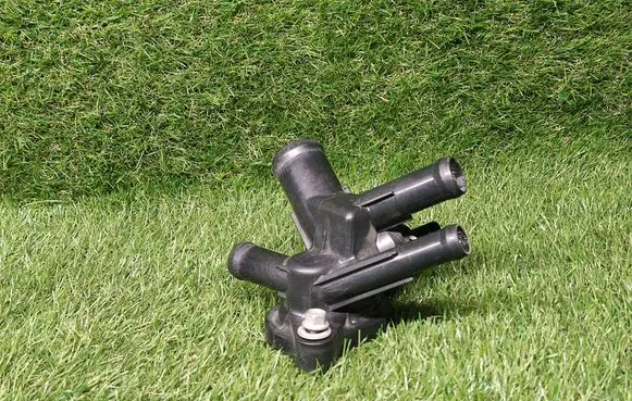 Thermostat/thermostat housing
