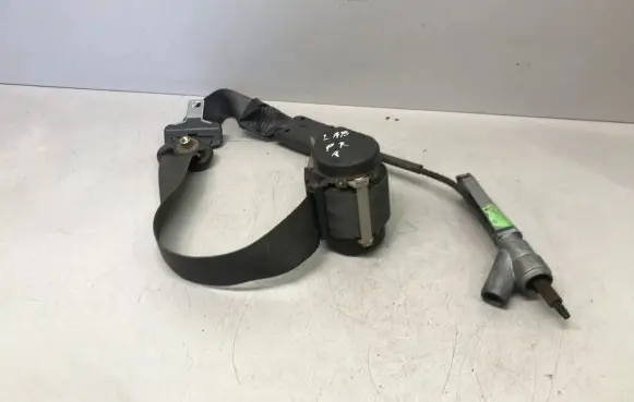 Renault Laguna II Front seatbelt 074857