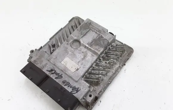 Volkswagen Golf V Engine control unit/module 03G906018FC 5WP45572AB