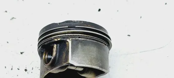 Volkswagen Scirocco Piston 76P31