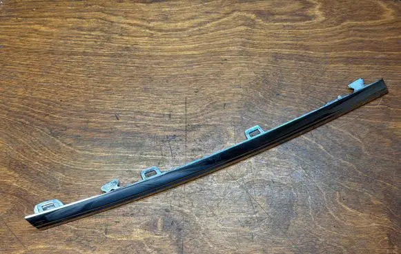 Volkswagen Golf VII Front door trim bar 5G0853768N 5G0853768
