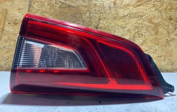 Nissan Qashqai Tailgate rear/tail lights