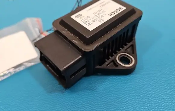 BMW X3 E83 ESP acceleration yaw rate sensor 0265005285 IMPRK1560395