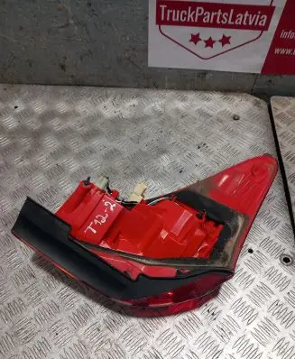 Toyota RAV 4 (XA30) Rear/tail lights T12002