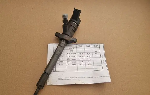 Ford Focus Fuel injector 0445117859