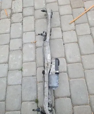 BMW 7 E65 E66 Front wiper linkage and motor 8009832
