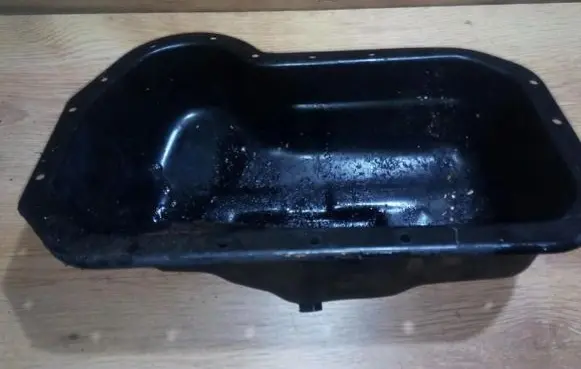 Oil sump