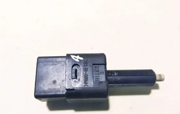 Clutch pedal sensor