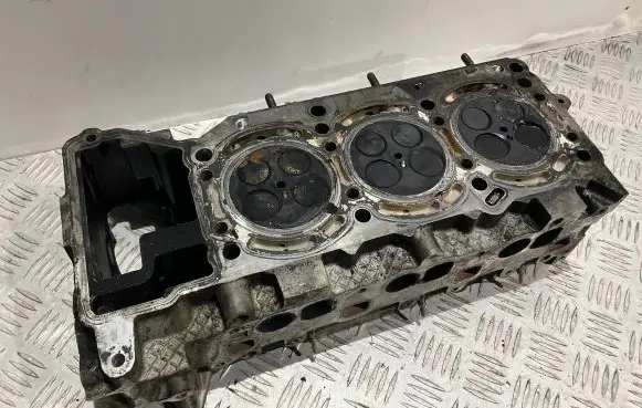 Mercedes-Benz E W211 Engine head R6420163901