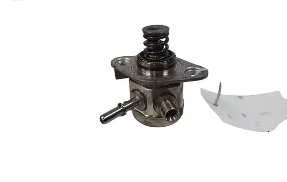 Nissan Juke I F15 Fuel injection high pressure pump 0261520074 2002173470