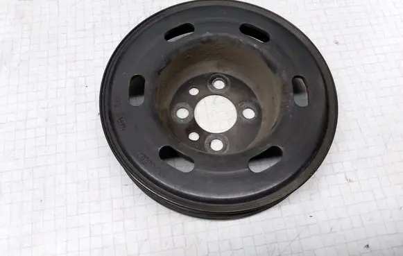 Skoda Octavia Mk2 (1Z) Crankshaft pulley 06A105255F