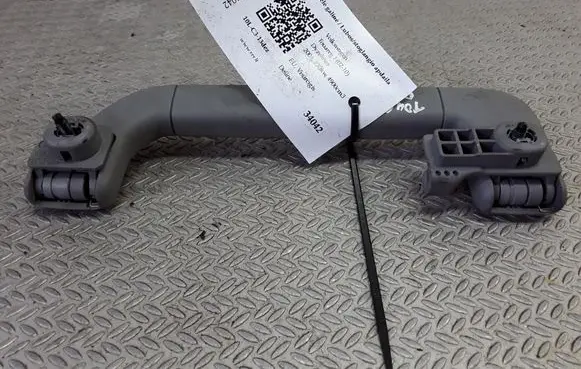 Volkswagen Touareg I Rear interior roof grab handle 3D5857607