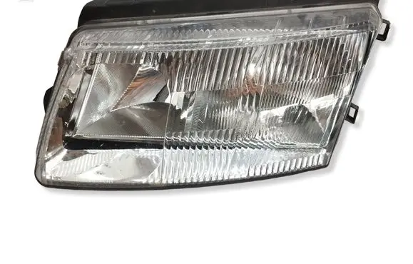 Volkswagen PASSAT B5 Headlight/headlamp 205080B