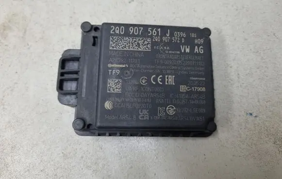 Volkswagen T-Roc Distronic sensor radar 2Q0907561J 2Q0907572D