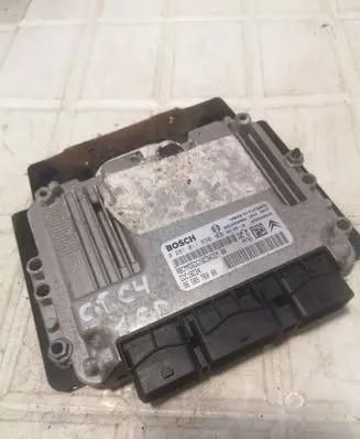 Citroen C4 I Engine control unit/module 0281011630 9658576080