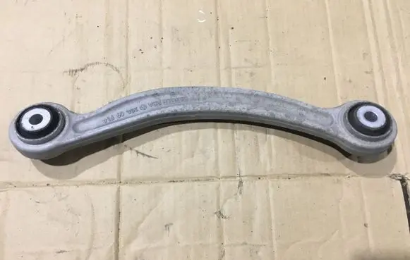 Mercedes-Benz C W205 Rear control arm A20409