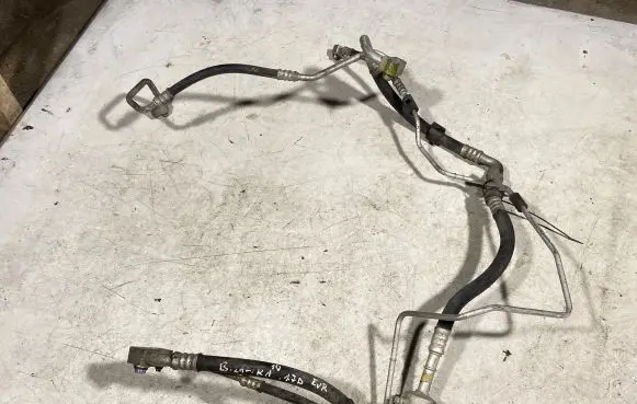 Opel Zafira B Air conditioning (A/C) pipe/hose
