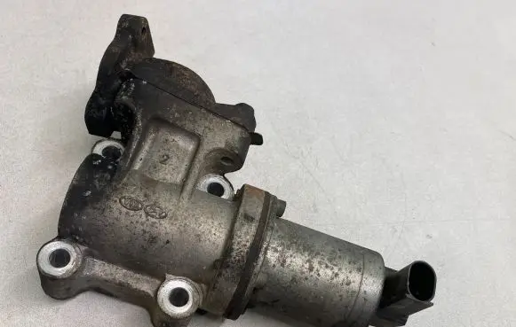 KIA Sorento EGR valve 284104A410