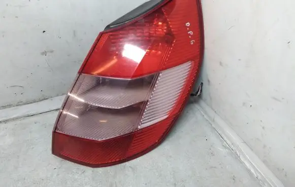 Renault Scenic II - Grand scenic II Rear/tail lights 8200127702E 2SK008659