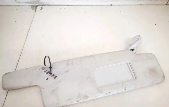 Sun visor