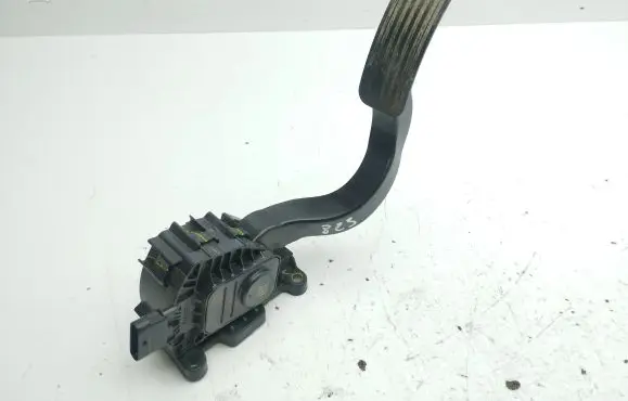 Tesla Model 3 Accelerator throttle pedal K2106185616