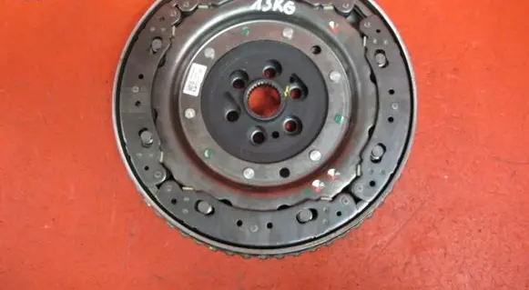 Renault Kadjar Dual mass flywheel 123101804R