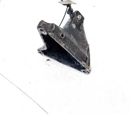 Audi A4 S4 B6 8E 8H Engine mounting bracket