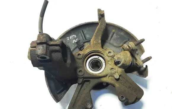 Volkswagen Jetta III Front wheel hub