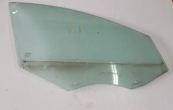 Volvo XC60 Front door window glass four-door