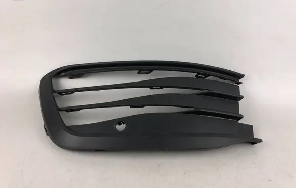 Volkswagen Golf VIII Front bumper lower grill 5H0853665J