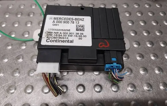 Mercedes-Benz E W213 Fuel pump relay A0009007813