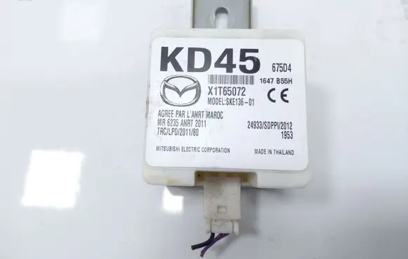 Mazda CX-5 Antenna control unit X1T65072