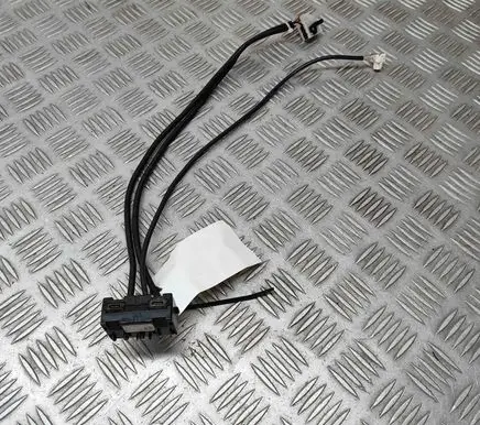 Mercedes-Benz C W206 USB socket connector A2068201301