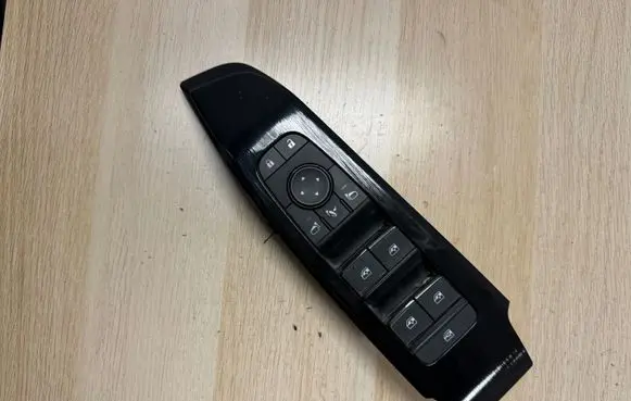 Nissan Qashqai J12 Quarter vent window switch 254016UB3A