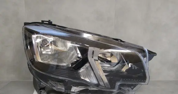 Peugeot Partner Headlight/headlamp 9816826880