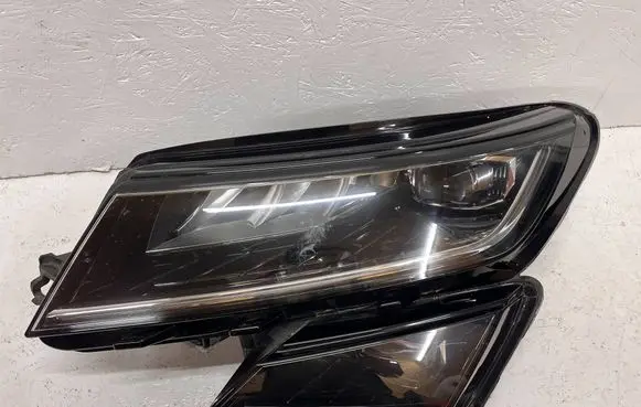 Headlight/headlamp