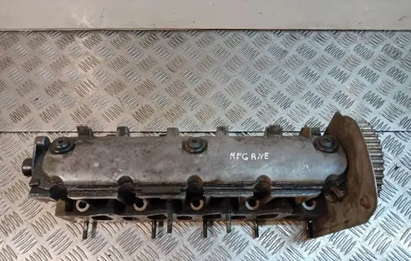 Renault Megane II Engine head FDP 6660