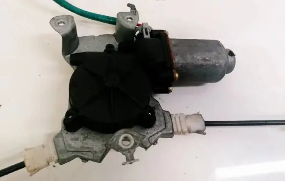 Nissan Almera Tino Front door window regulator motor 400600T3