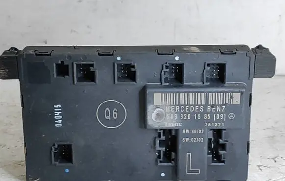 Mercedes-Benz C W203 Door control unit/module 2038201585 351321