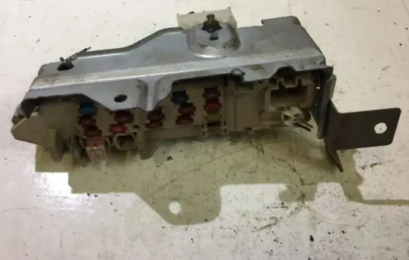 Mazda 626 Fuse box set