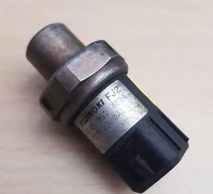 Audi A4 S4 B5 8D Air conditioning (A/C) pressure sensor 8D0959482A