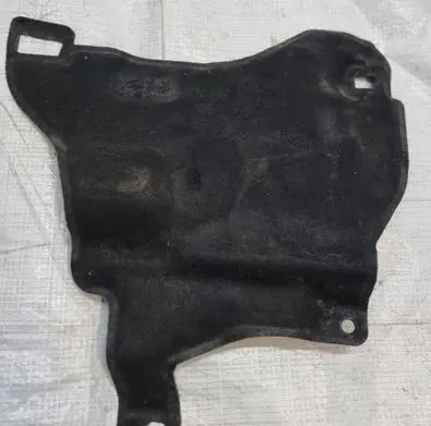 Opel Crossland X Heat shield in engine bay 