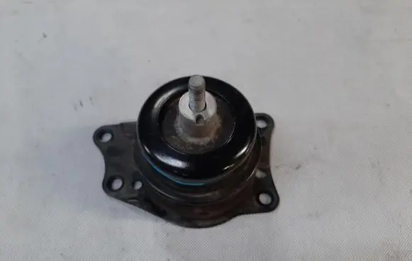 Skoda Rapid (NH) Engine mount vacuum valve 6R0199167AB