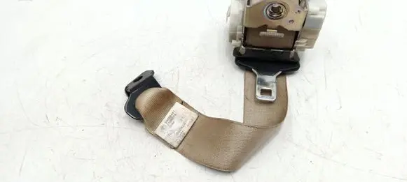 BMW 5 E60 E61 Middle seatbelt (rear) 33061256
