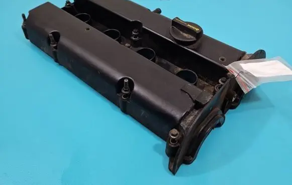Rocker cam cover