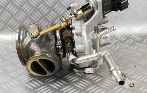 Audi A8 S8 D5 Turbo 860029008