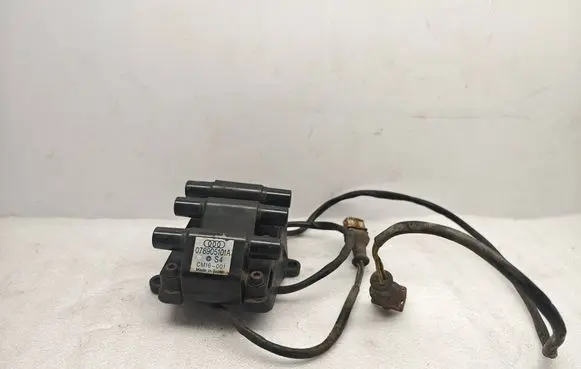 Audi 100 S4 C4 High voltage ignition coil 078905101A CM16001