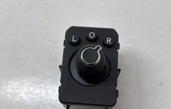 Jeep Grand Cherokee WL Wing mirror switch 68381734AC