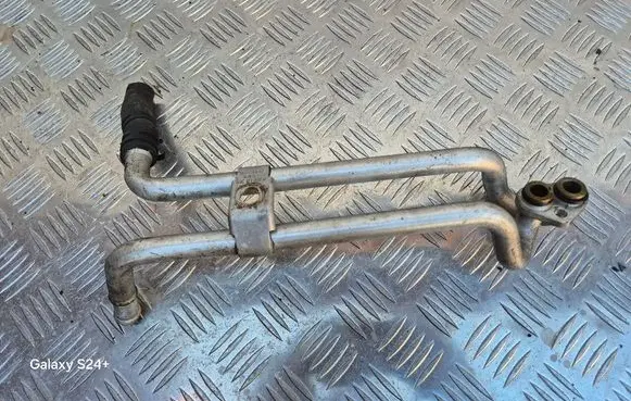 Volkswagen Golf Plus Engine coolant pipe/hose 03C121050N